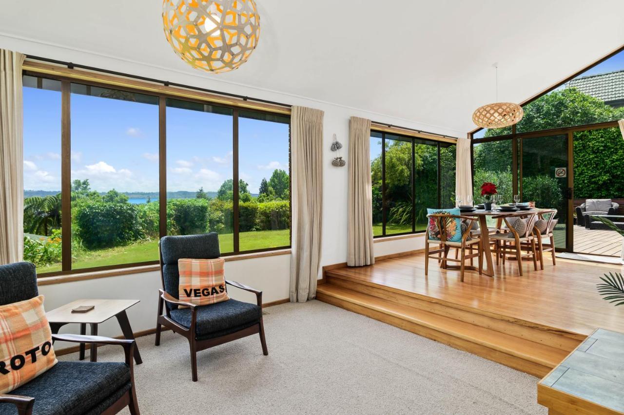 The Bird House - Kawaha Point, Rotorua. Stylish Six Bedroom Home With Space, Views And Relaxed Atmosphere Extérieur photo