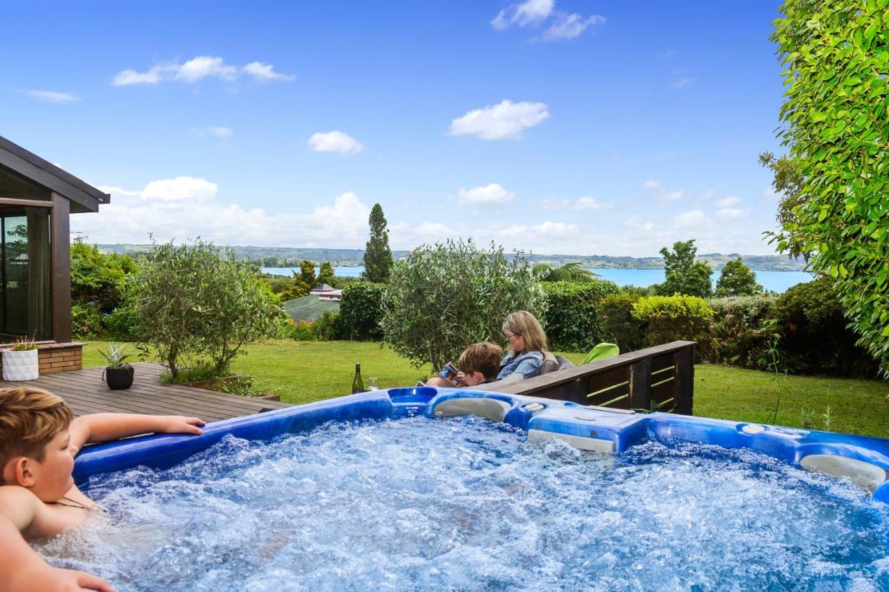 The Bird House - Kawaha Point, Rotorua. Stylish Six Bedroom Home With Space, Views And Relaxed Atmosphere Extérieur photo