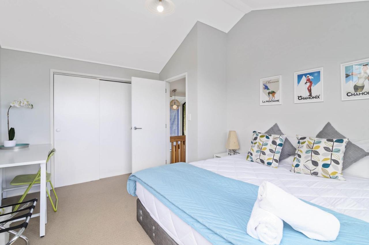 The Bird House - Kawaha Point, Rotorua. Stylish Six Bedroom Home With Space, Views And Relaxed Atmosphere Extérieur photo