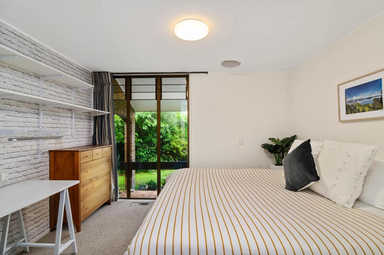 The Bird House - Kawaha Point, Rotorua. Stylish Six Bedroom Home With Space, Views And Relaxed Atmosphere Extérieur photo