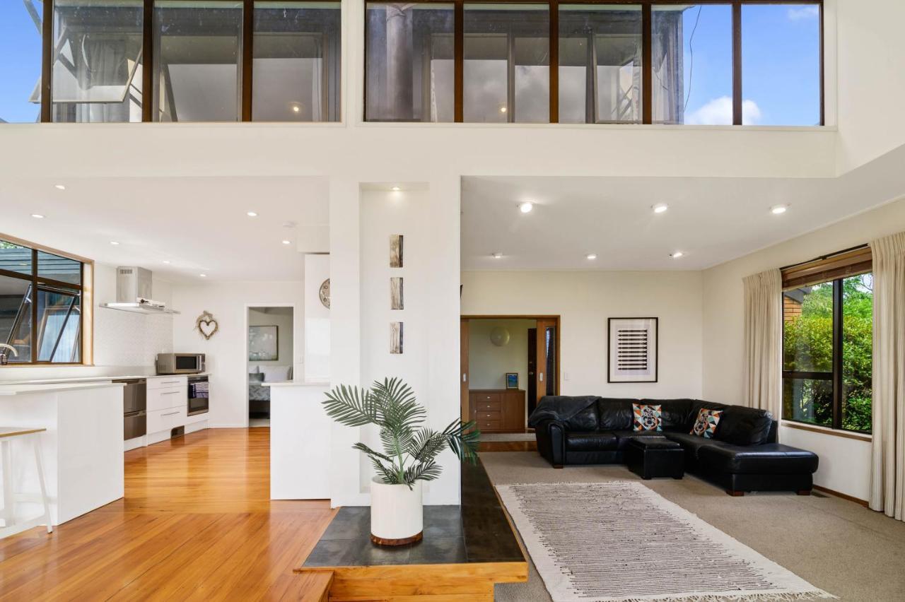 The Bird House - Kawaha Point, Rotorua. Stylish Six Bedroom Home With Space, Views And Relaxed Atmosphere Extérieur photo