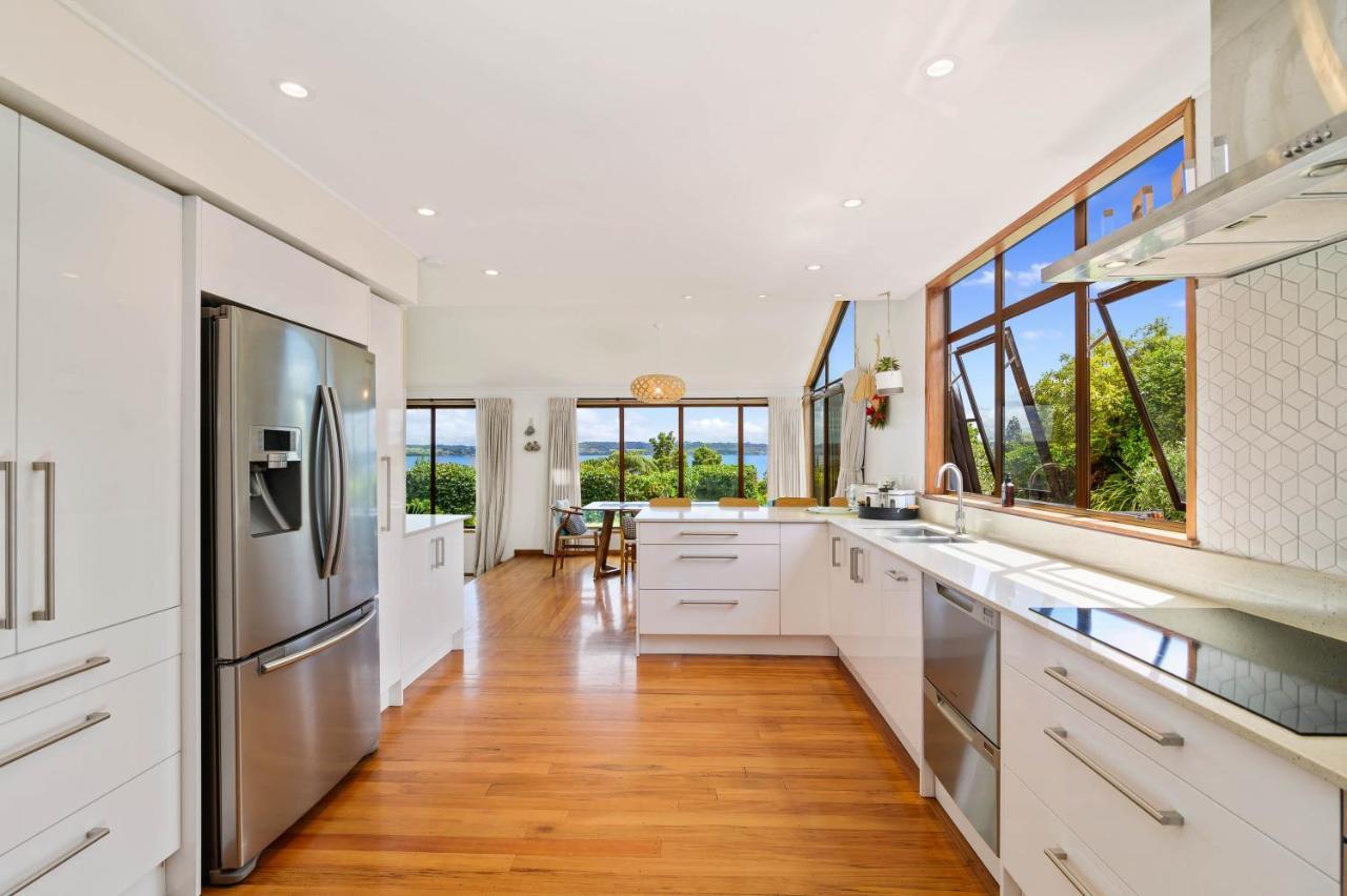 The Bird House - Kawaha Point, Rotorua. Stylish Six Bedroom Home With Space, Views And Relaxed Atmosphere Extérieur photo