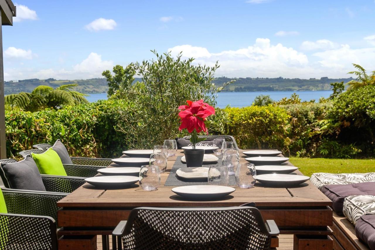 The Bird House - Kawaha Point, Rotorua. Stylish Six Bedroom Home With Space, Views And Relaxed Atmosphere Extérieur photo