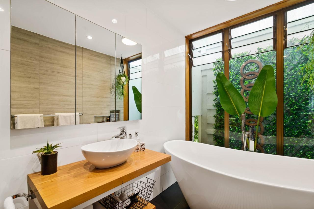 The Bird House - Kawaha Point, Rotorua. Stylish Six Bedroom Home With Space, Views And Relaxed Atmosphere Extérieur photo
