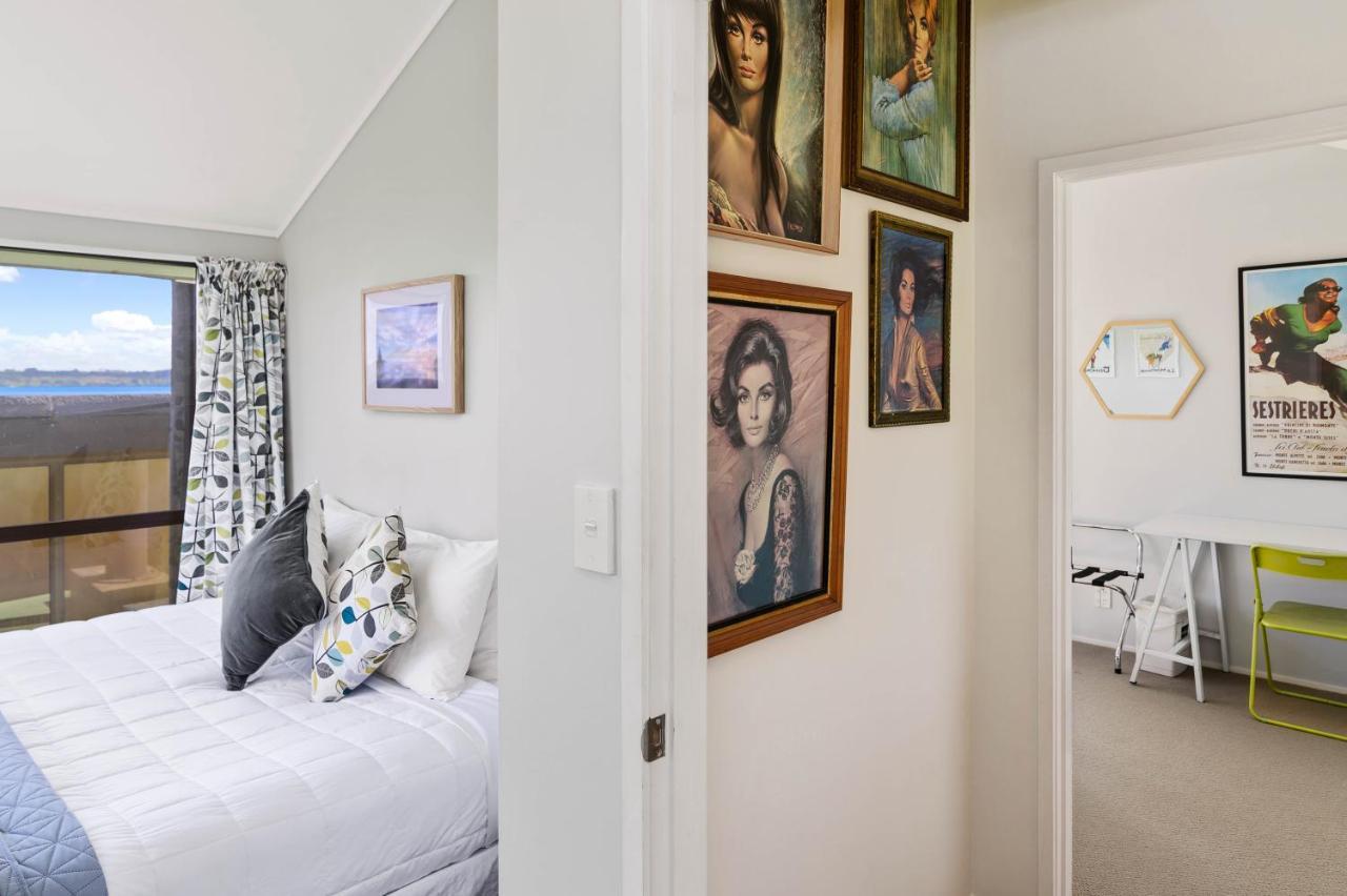 The Bird House - Kawaha Point, Rotorua. Stylish Six Bedroom Home With Space, Views And Relaxed Atmosphere Extérieur photo