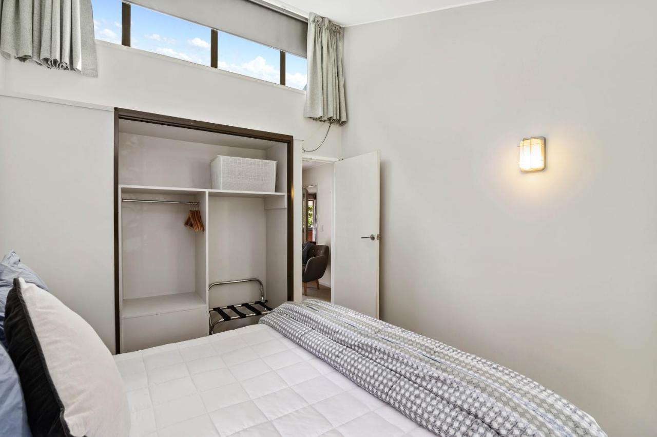 The Bird House - Kawaha Point, Rotorua. Stylish Six Bedroom Home With Space, Views And Relaxed Atmosphere Extérieur photo
